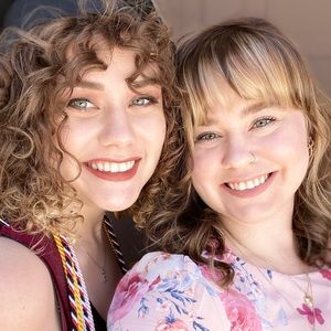 Meet your Poshers, Holly and Natalie